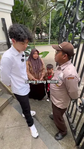 Gak tega liatnya..