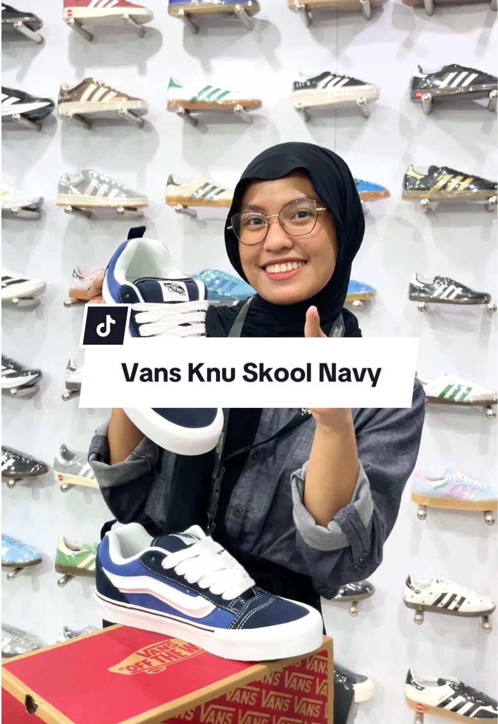 Vans Knu Skool Navy White🛹 #fourkickstore #punyagueresmi #pastiori 