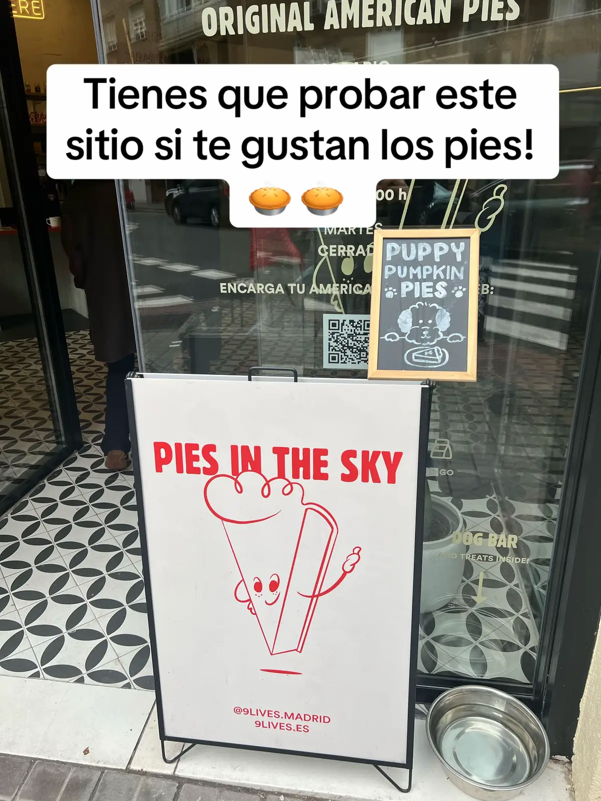 📍C. De Fernando el Católico 6, Chamberí @9 Lives  #america #fyp #usa🇺🇸 #madrid #foryoupage❤️❤️ #pies #fypppppppppppppp #restaurantesmadrid #españa #madrid #planesmadrid 