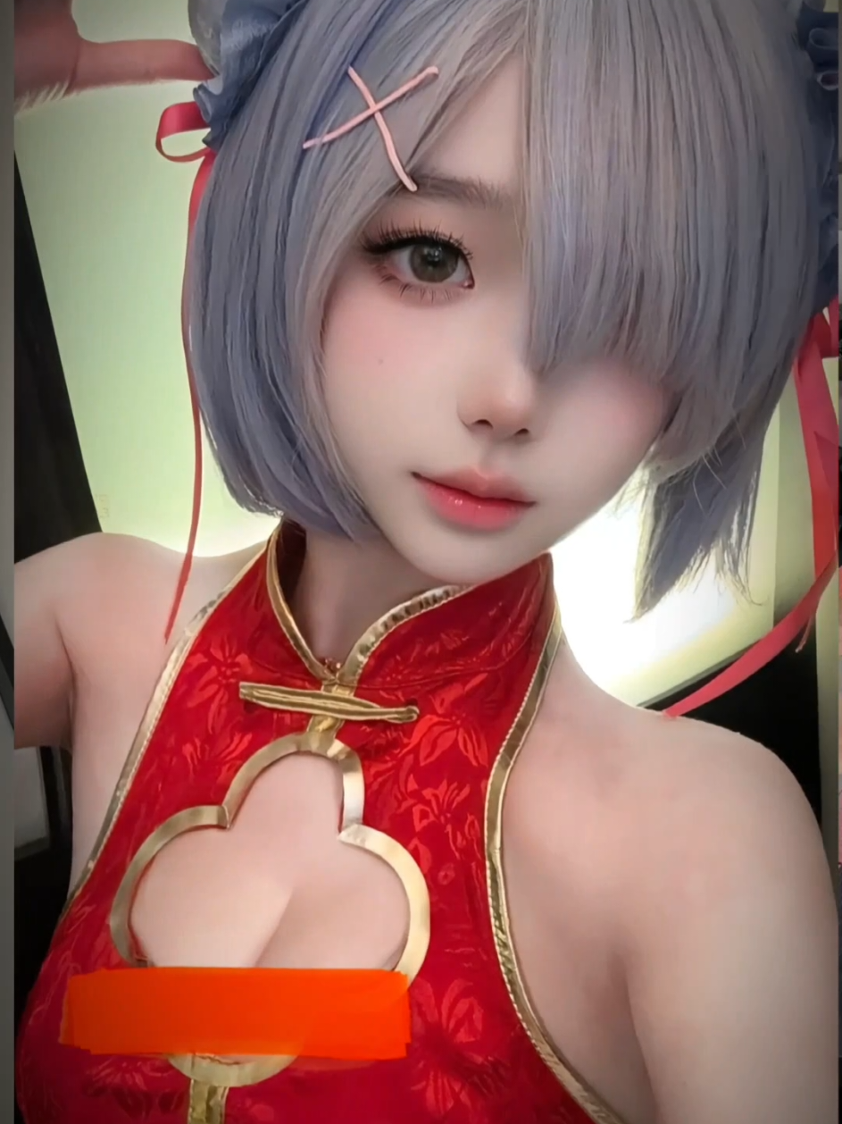 Rem 😈🤫..!! #rem #rezero #douyin #cos #cosplay #socute #fybシ  #cosplayer #foryoupage 