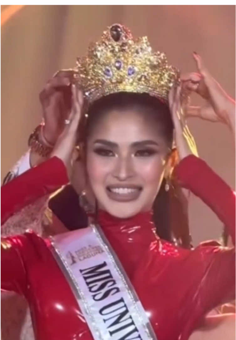 LABAN YLLANA ROOTING FOR YOU 😱 #fyp #yllanamarieaduana #missuniverse #missuniversephilippines #missuniversephilippines2025 #philippines #pageantsph 