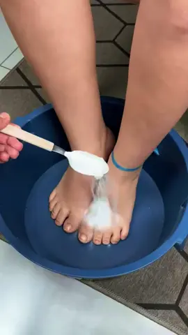 I put baking soda on my feet and look what happened! #trips#Recipe#fyp#tip#viralvideo#tricks#tips#Recipe#fyp#fypシ゚viral