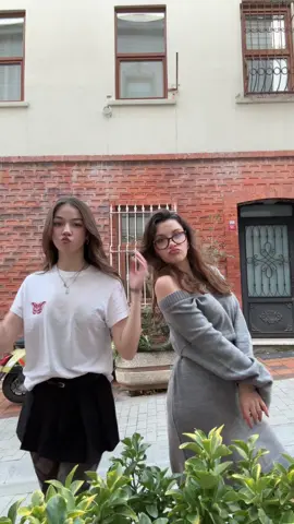 kanka şunu çeksek mi ya !?  @<alisa3 