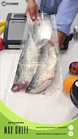 ✨ ¡Descubre la Envasadora al Vacío Max Cheff de Olecrammi! ✨  Corta, sella y envasa al vacío en un solo paso. Ideal para mantener la frescura de tus ingredientes y maximizar la vida útil de tus productos. 🍏🥩  Perfecta para uso comercial, ¡lleva tu negocio al siguiente nivel! 🚀  #MaxCheff #Olecrammi #CocinaProfesional #EnvasadoAlVacío #FrescuraGarantizada  #Recuerdos 