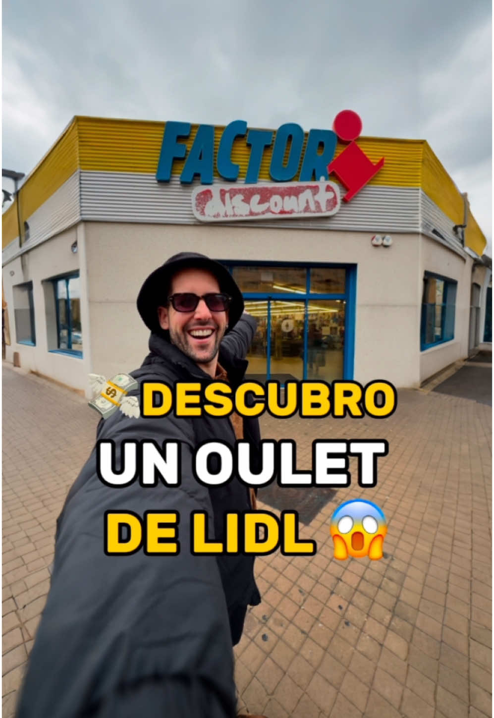 💥 ¡No puedo creer que esto exista! 😱 🛒 Un OUTLET de Lidl donde encuentras productos a precios RIDÍCULOS. 💰 ¡Desde solo 10 céntimos! Sí, has leído bien, chollazos que no te puedes imaginar. 🔥 La gente literalmente se pelea por algunos productos porque son una ganga total. 📦 ¿El truco? Algunos tienen la caja un poco rota o ya pasó su temporada, ¡pero están perfectos! ✅ Si te gusta ahorrar, TIENES que ir, porque esto merece muchísimo la pena. ⚡ Corre antes de que arrasen con todo, porque estas oportunidades no duran nada. 🔝 GUÁRDATE ESTE PLANAZO  🤗 ¿Y tú, a quién te vas a traer? 📲 ENVÍASELO A ESA PERSONA! 👉 Sígueme para más PLANAZOS! 👇 3 ubicaciones  📍Factori Discount Lidl Vallecas C. de Pilar de Madariaga Rojo, 17, Vallecas, 28051 Madrid, España 📍Factori Discount Lidl Pinto en C. Coto de Doñana, 6, 28320 Pinto, Madrid, España 📍Factori Discount Lidl Alcalá de Henares Av. de Madrid, 32, 28802 Alcalá de Henares, Madrid, España #OutletLidl #ChollosLidl #DescuentosLocos #GangasLidl #SuperPrecios #LidlOutlet #OfertasImperdibles #ComprasInteligentes #DescuentosMadrid #AhorroTotal #PreciosDeLocura #RebajasLidl #LiquidaciónStock #SuperChollos #CazaChollos #PreciosBajos #ComprasOutlet #LidlLovers #RebajasOutlet #AhorraMás 