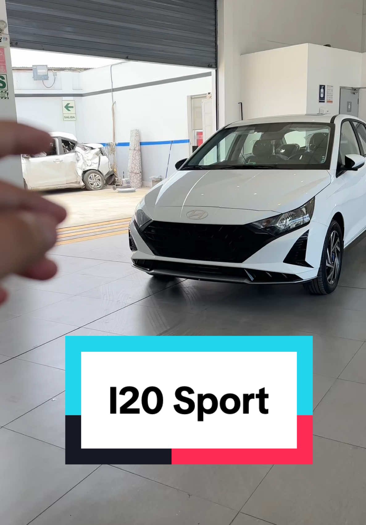 Este es el #hyundaii20 en su versión Sport cuenta con encendido con botón y 6 airbags  Este #hatchback de #hyundai cuenta con #glp por si necesites optimizar el costo de combustible 