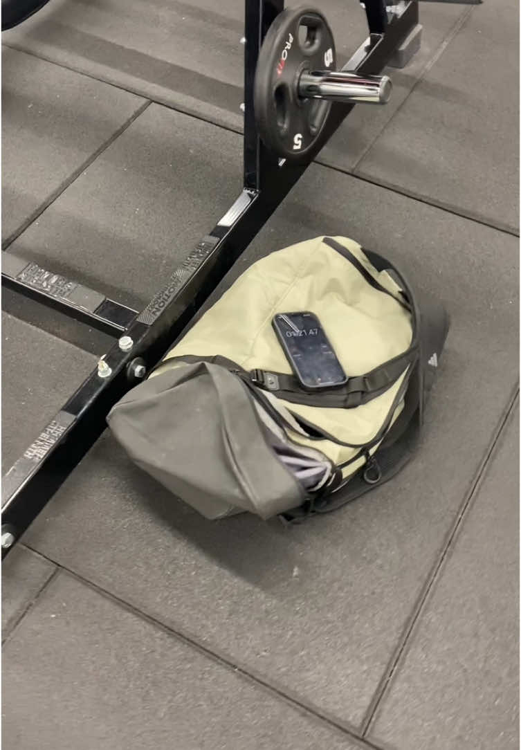 It’s time to level up with a new gym bag 🎒🧲 #gym #workout #foryou 