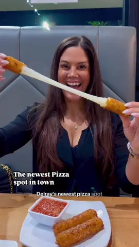 Just checked out Delray’s newest pizza spot, and it did not disappoint! The food and service were spot on. The vibe was casual, fun, and full of energy with a big bar, TVs, game nights, and old-school arcade games. Their wood-fired pizzas are a must-try, but the whole Amer-Italian menu is packed with classics. They also offer a Monthly Specials Menu which I’ll be checking out next visit. What we ate: 🌾 Fried Spaghetti - Yep, you read that right. crispy, cracker-like bites of perfectly seasoned pasta 🧀 Fried Mozzarella - Breaded mozzarella, lightly fried & served with house marinara ** I’m obsessed with the sticks & sauce 🍅 Jumbo Meatballs - 2 huge meatballs in house marinara sauce, sprinkled with parmesan cheese 🍕 Red, White and Green Pizza (Small) - Burrata, arugula, cherry tomatoes, EVOO & shaved parmesan 🍕 Gluten Free Cheese (Small) - Tomato sauce, mozzarella, parmesan 🍝 Chicken Parmesan Entrée - Breaded chicken topped with house-made sauce and mozzarella cheese over a classic thick spaghetti 🍨 Classic Brownie Sundae -A warm brownie topped with vanilla gelato, nutella hot fudge, whipped cream, and a cherry With monthly specials, game nights, and an industry night, West Delray just got a new go-to. Grab a seat at the bar, catch the game on the big screens, play some arcade classics, and enjoy every bite. Cheers! 🥂 📍Square Peg 4957 W ATLANTIC AVE DELRAY BEACH, FL 3344