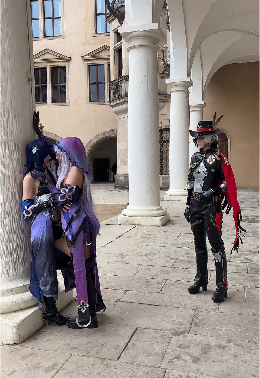 what is happening there?? #boothill #boothillhsr #blackswan #acheron #hsr #HonkaiStarRail #hsrcreators #blackswancosplay #boothillcosplay #acheroncosplay #yuri @♡o .ʜᴀɪʟʏ ✿ฺ @𝗲𝗺𝗺𝗮 :> 