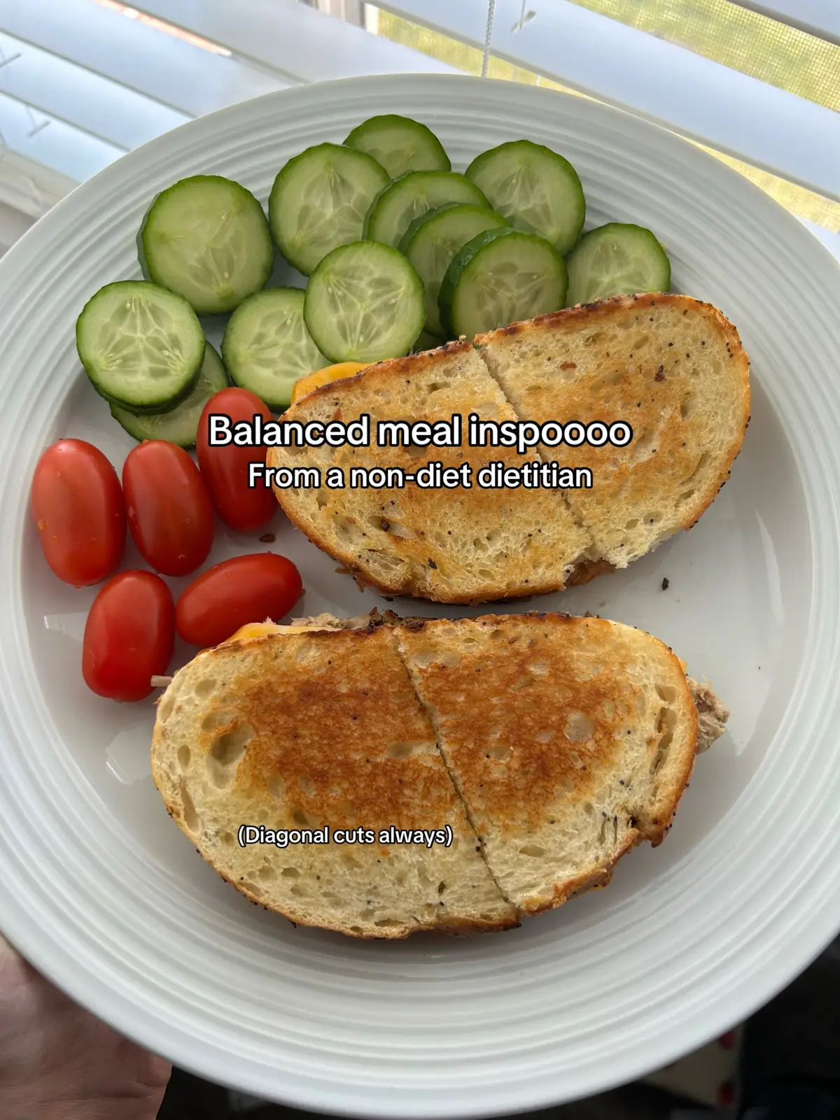 #mealinspo #dietitian #nondiet #balancedmeal #balance #nutrition #tunamelt #sandwich 