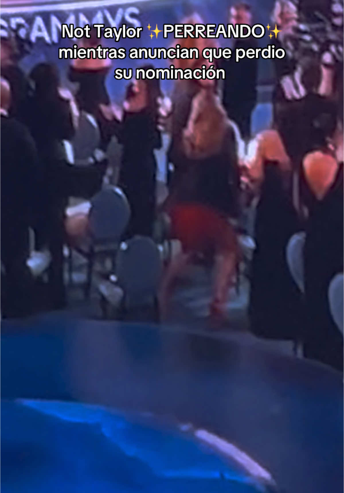 Nosotros llorando y ella pasandola atm 🤌🏼 #taylorswifttok #grammys #grammys2025 #taylorsversion #taylorswift #taylorswiftedit 