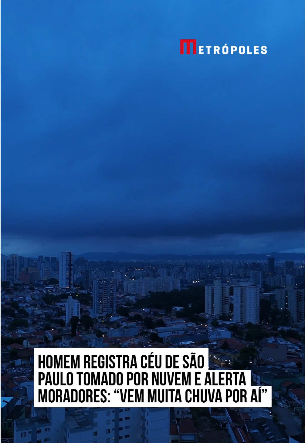 Um internauta registrou, com uso de um drone, o #céu da capital paulista tomado por uma nuvem de chuva. As imagens aéreas mostram o céu de São Paulo totalmente nublado. No registro publicado nesse sábado (1/1), o autor das imagens aéreas faz um alerta aos moradores.   “Atenção!!! Mooca, Ipiranga, Tatuapé e Vila Prudente! Vem muita chuva por aí”,escreve, na legenda da publicação original, citando os bairros sobre os quais a nuvem foi registrada. #tiktoknotícias 📸 dudusdrone (Instagram)  | @myhoodbr