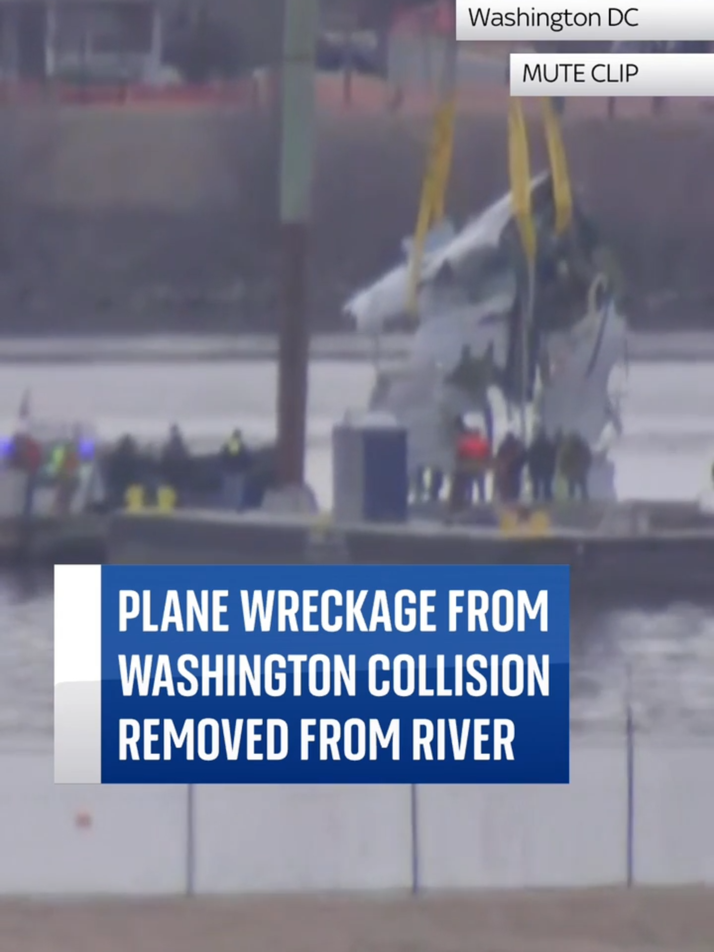 Plane wreckage retrieved from #WashingtonDC river after collision.   The debris fell into the river after a passenger plane collided with a helicopter.