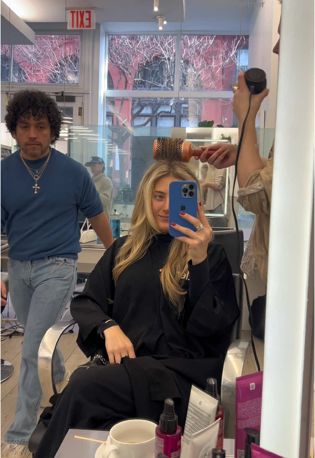 #RedkenPartner Fresh hair glow-up thanks to @Redken Shades EQ Gloss ✨ Silky, vibrant, and so worth it! #RedkenShadesEQ #HairTransformation #GlossyHair #HealthyHair #Ad 