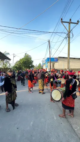 ini lah salah satu salah satu adat tradisional suku sasak yang ada di lombok selamat atas pernikahan nya@wiwa &iza semoga samawa