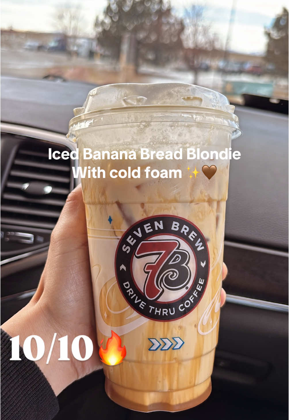 First time at 7Brew 🙌🏼✨Ordered an Iced Banana Bread Blondie with cold foam ❤️ Comment below what’s your order? #7brew #7brewcoffee #7brewblondie #sevenbrew #sevenbrewcoffee #coffeetiktok #coffee #coffeetok #firestonecolorado #coloradocontentcreator #cafecito 