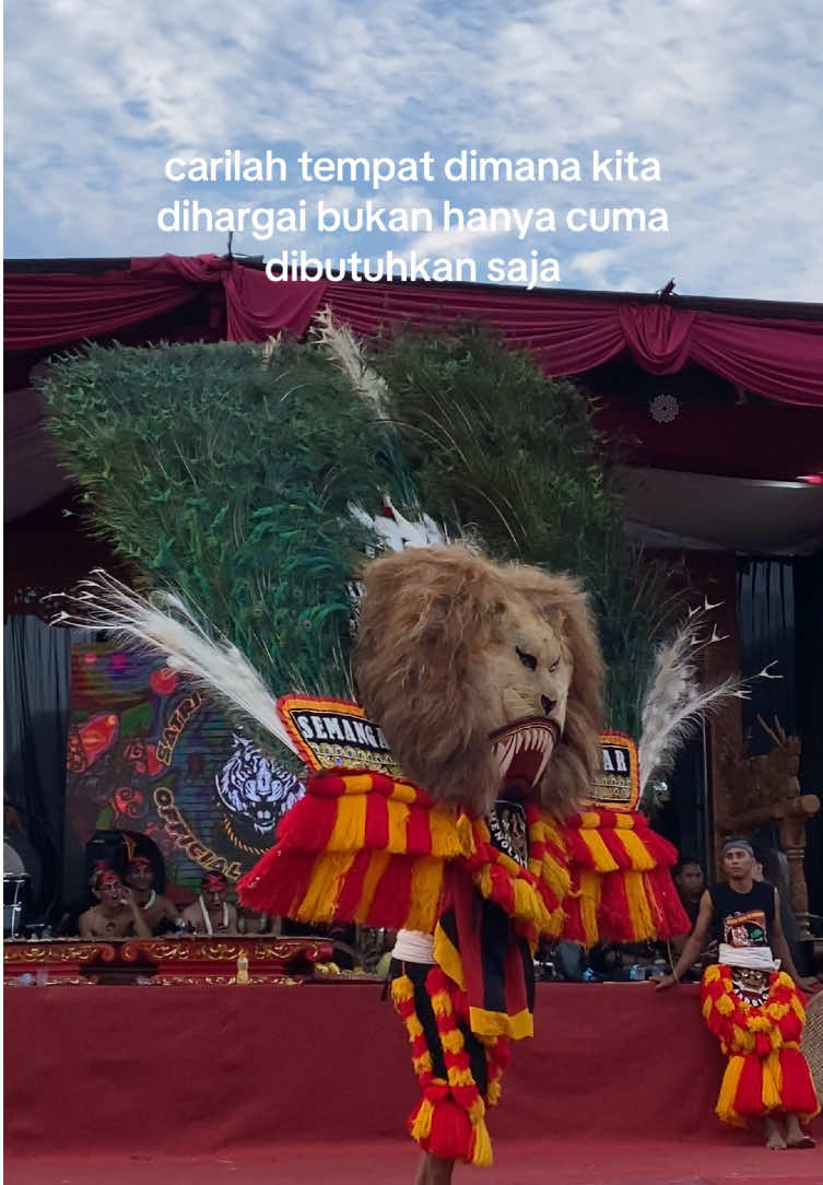 laki laki tidak takut sendirian tetapi laki laki takut tidak berguna  solah @SatrioBimoSembodo (Buk Nar)  kawitan sinawang by @Setyo Puji Antoro  #reog #reogponorogo #reogponorogoindonesia #warokponorogo #ponorogo 