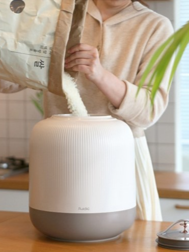 👉프로필링크 지금구매가능! 쌀통이 이렇게 예쁘다구? 심지어 진공밀폐!? [플루딕 진공밀폐쌀통 10kg] 🤎🤍 #오픈 #데일리 #추천 #선물 #일상 #생활템 #일상생활 #필수템 #쌀