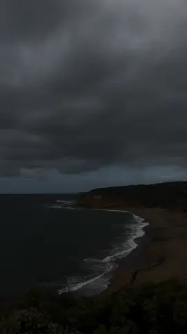 me when the ocean… #fyp #darkaesthetic #ocean #beach #shorethanggg #fypage #foru #4u #viral #calm #peaceful 