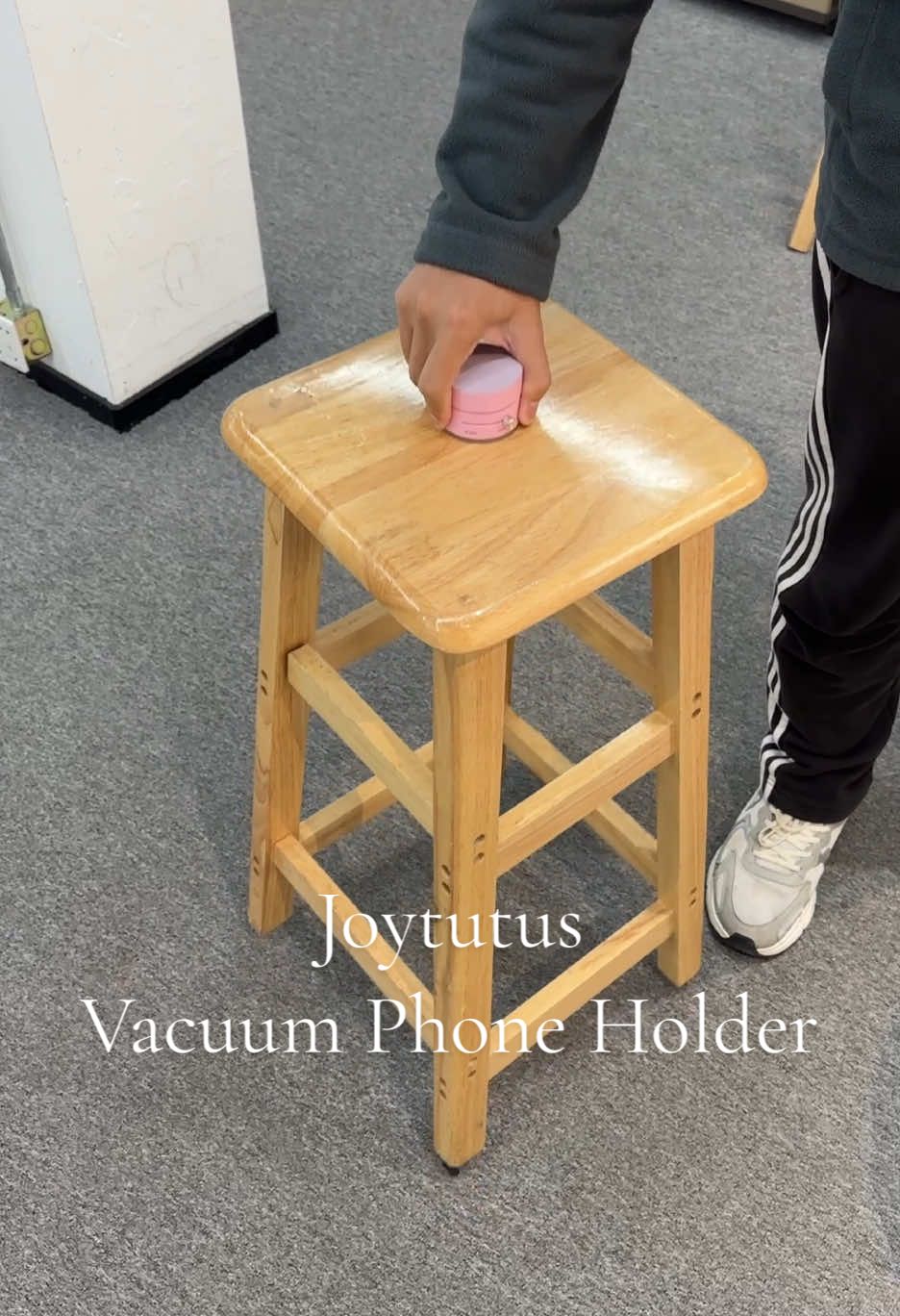 Stick with it!#joytutus #magneticholder #phoneholder #vacuumholder #musthaves #fyp #tiktokshoploveatfistfind 