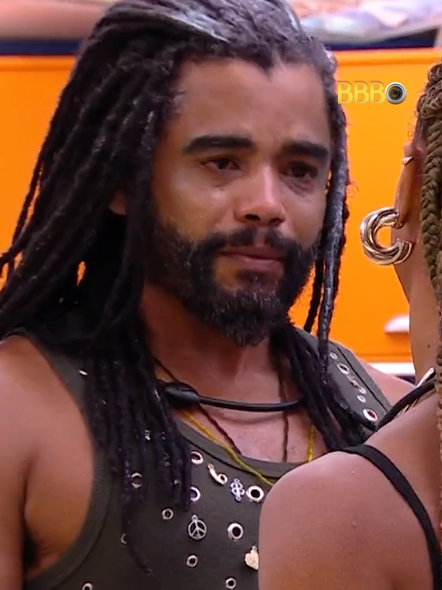 Depois das tretas e de tudo o que rolou no Sincerão, Diogo chorou com Aline 👀 #RedeBBB #BBB25  Veja como ficou a casa após o Sincerão no @globoplay! 💥