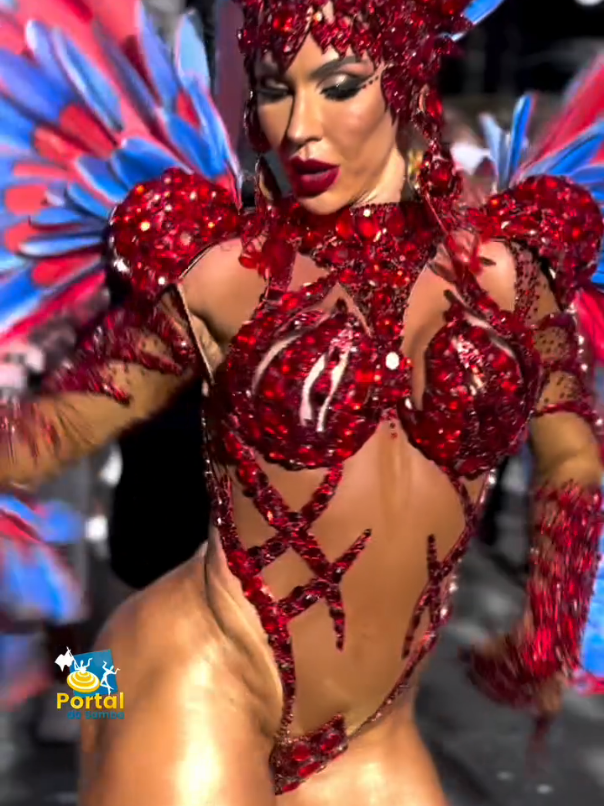 Andrea Andrade #rainhadebateria no #ensaiodecarnaval  da #portodapedra #riocarnaval #carnaval2025 #musafitness #fit  #musadocarnaval2025rj #Fitness #riodejaneiro #lierj #samba #sambodrosapucai #portaldosamba 