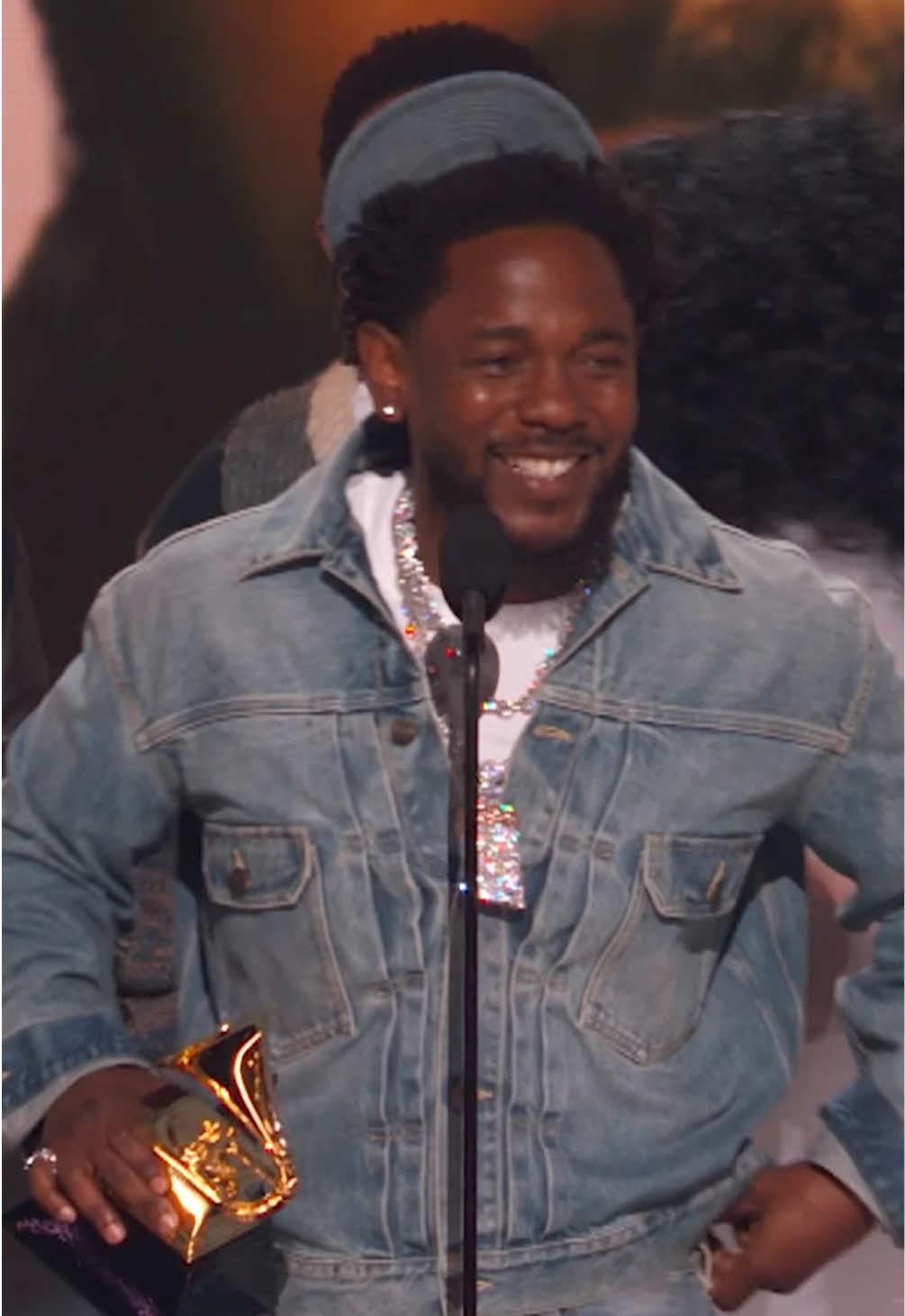 Compton’s Finest ⭐️  🏆 #KendrickLamar wins Song of the Year at the 67th #GRAMMYs 