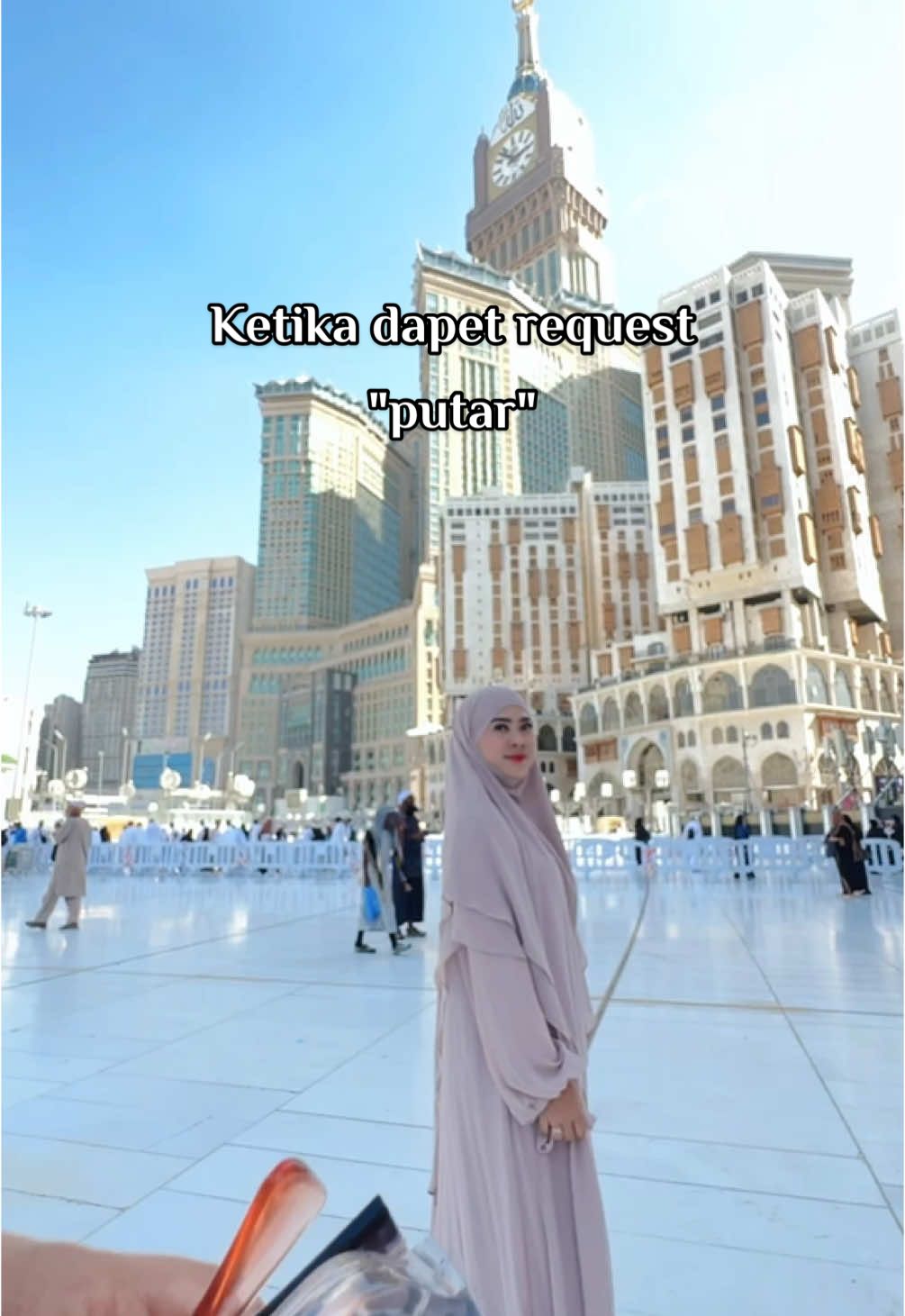 Putar badan bisa se estetik ini 😍 #umrohmoment #umrohtips #jasakontenmakkah #jasakontenmadinah #videographermakkah #videographermadinah #fyp 