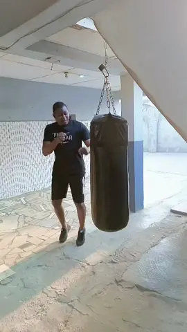 Punching bag drills #fyp #Fitness #healthy #boxing  #gynemedics 