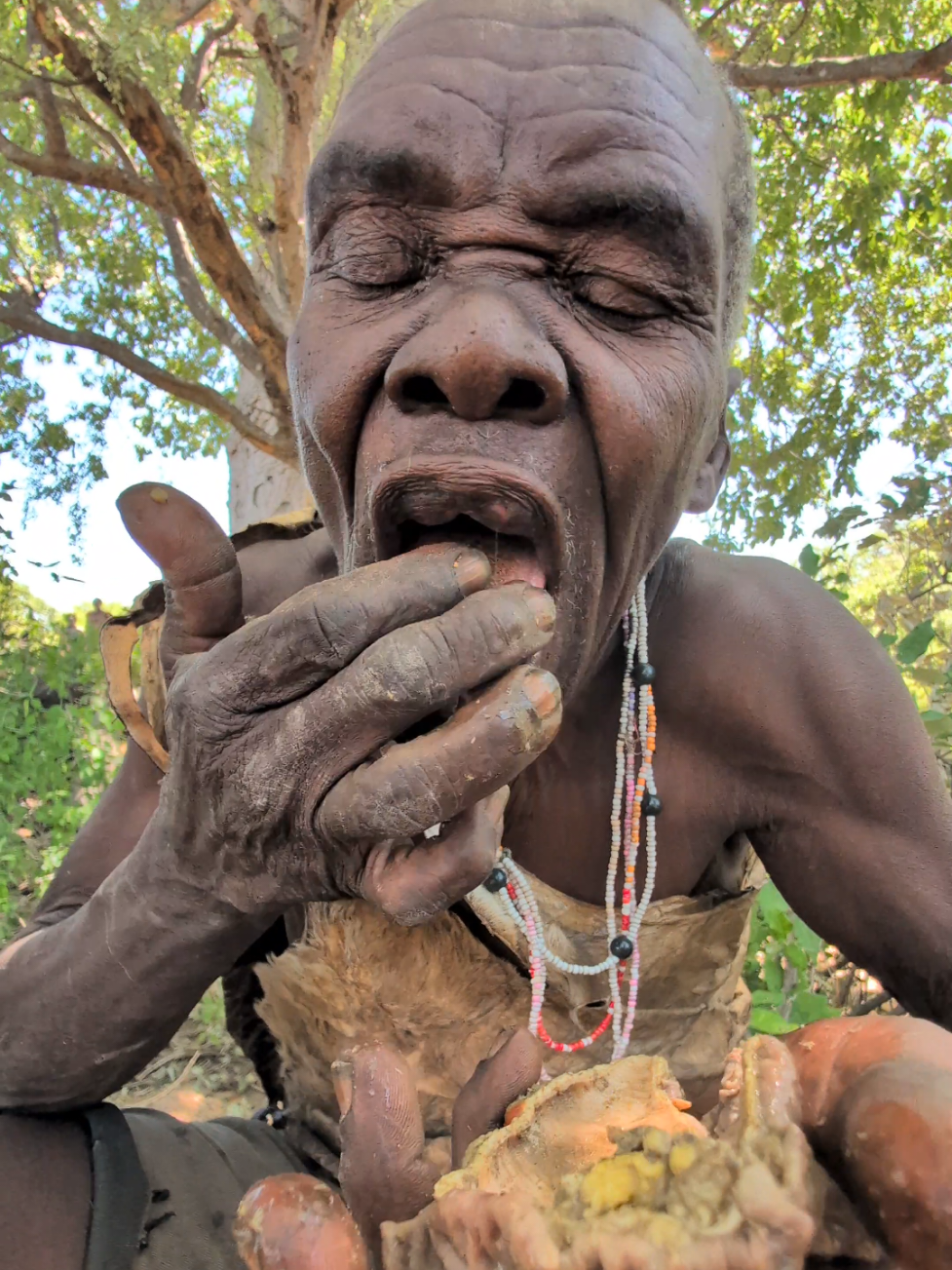 Wow,,😲‼️ That's Amazing Chief of tribe, enjoy Favorite Food, So delicious Today's 😋 See Amazing Lifestyle.#traditional #africa 