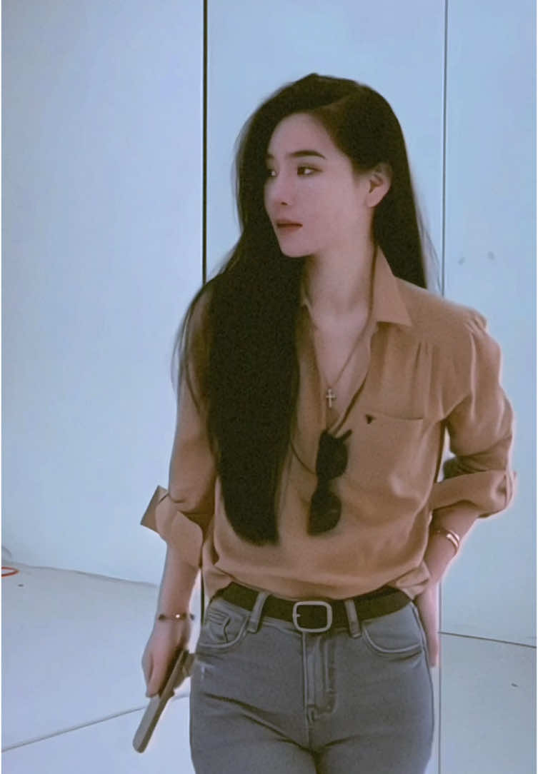 Cuốn 😎 🌹#xuhuong #richan #tipphoido #outfit #moingaymotoutfit #fyp #fashion #viral #xuhuongtiktok #tet2025