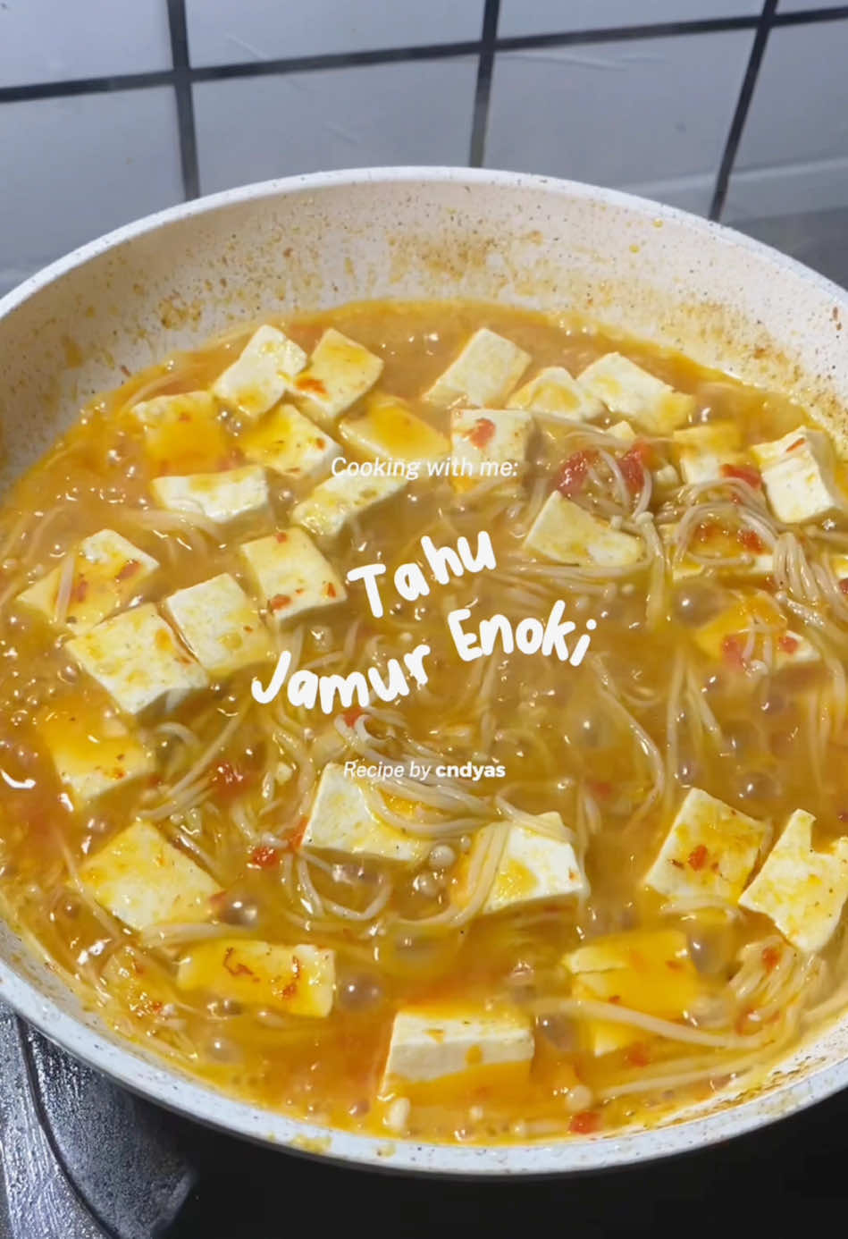 Pedas, gurih, dan super gampang dibuat! ✨ Tahu jamur enoki kuah ini cocok banget buat menu makan malammu. Dijamin bikin nagih! 🍲🤤 Yuk, coba masak sendiri! Resep lengkap ada di video. Jangan lupa tag temanmu yang suka masakan simpel tapi enak! 👇🔥 #resepmudah #tahujamurenoki #masaksimpel #masakpraktis #resepsehat #resepmudah #masakdirumah #camilanlezat #anakkost #resepsimple #reseprumahan #masakapaharini #idemasakhari #inspirasimenu #fyp #fypage #reelsvideo #reelsviral 