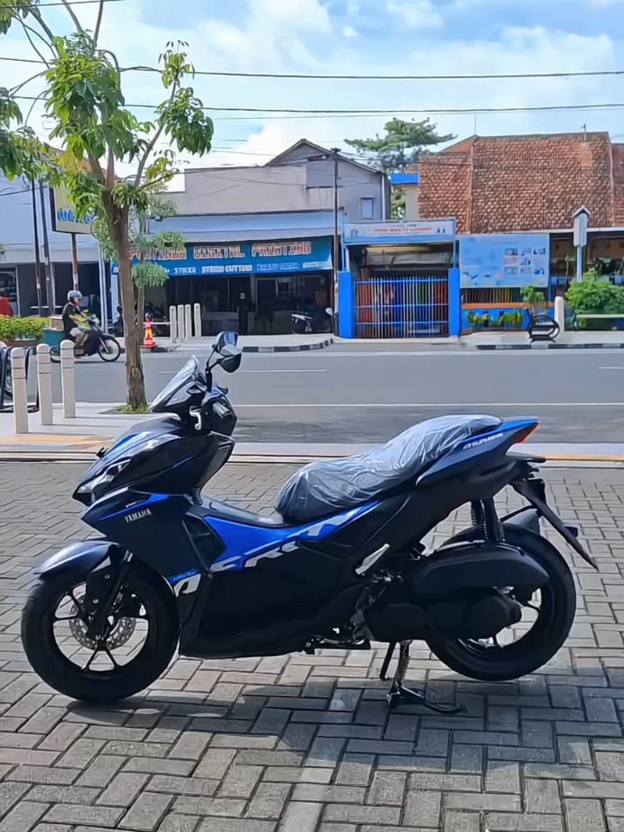 Membalas @namexbro  Aerox Alpha Standard Birunyaa nihh. Sangar rek🤤🤙🏼   YAMAHA MATARAM SAKTI KEBUMEN 📍Lokasi : Jl Soekarno Hatta no 124 Kebumen, Jawa Tengah ( Sblh Barat SMPN 5 Kebumen ) KLIK MAPS DI BIO‼️ INFO : ☎️0895333713371 (Nia) atau klik di bio‼️ #aeroxalpha #aeroxbiru #aeroxganteng #motoryamaha #aeroxmodifikasi #cinematicmotor #mataramsaktikebumen #fypシ゚ 