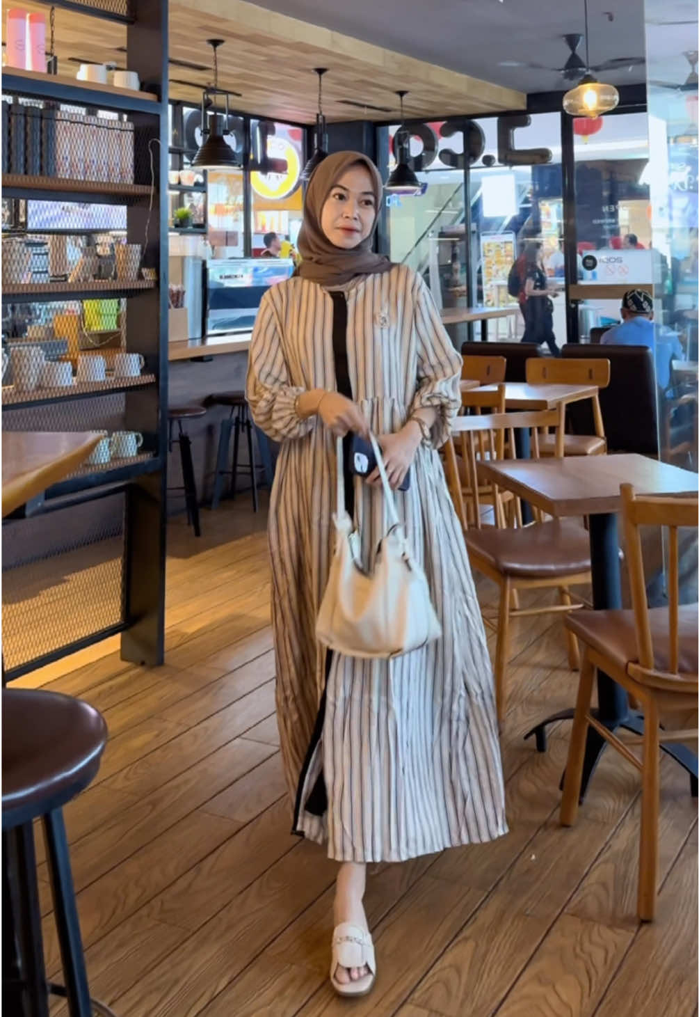 Rekomendasi midi dress adem buat hari raya 🛒🔥#fypviralシ #outfitideas #viraltiktok 