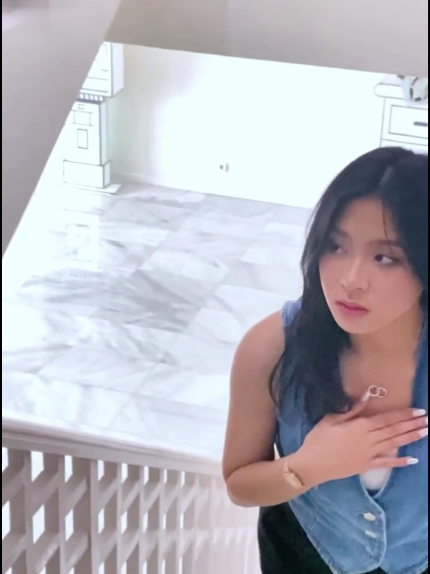 fans camera 📱🎬 kaget kedatangan azizi asadel zee🌟🎉 gesturnya sopan banget  #fyp #aziziasadel #zeejkt48🦖 #vidioviral #soundviral 