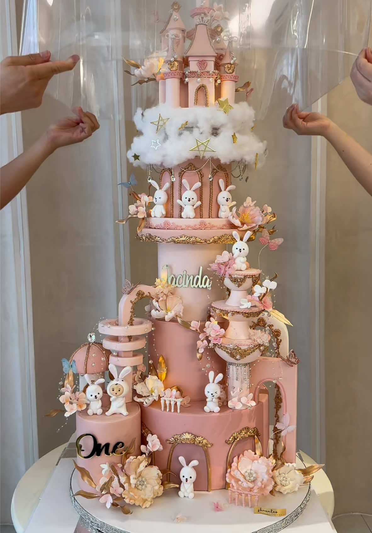 Best designer cake in Kuala Lumpur 💕Cake compilations #cakepj #cakekl #fyp #weddingcakes #fyppppppppppppppppppppppp #cafekl 