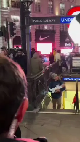 Mr Bean was spotted filming at Piccadilly Circus! 🤩 Does anyone know his movie title? 🎥kfotech #london #picadillycircus #mrbean #rowanatkinson #filmclips 