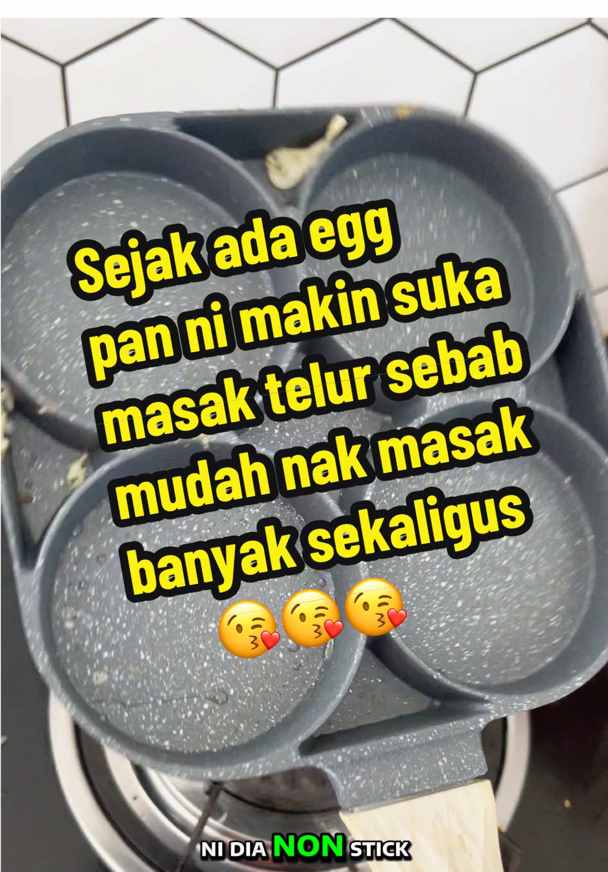 Seller dah restok! comey je kuali serbaguna ni. Masak telur mata telur dadar pancake lempeng lebih cepat sebab dapat banyak sekaligus. Jimat masa #kualitelur #janjibestdeal #nonstickpan #fryingpan #eggpan4lubang 