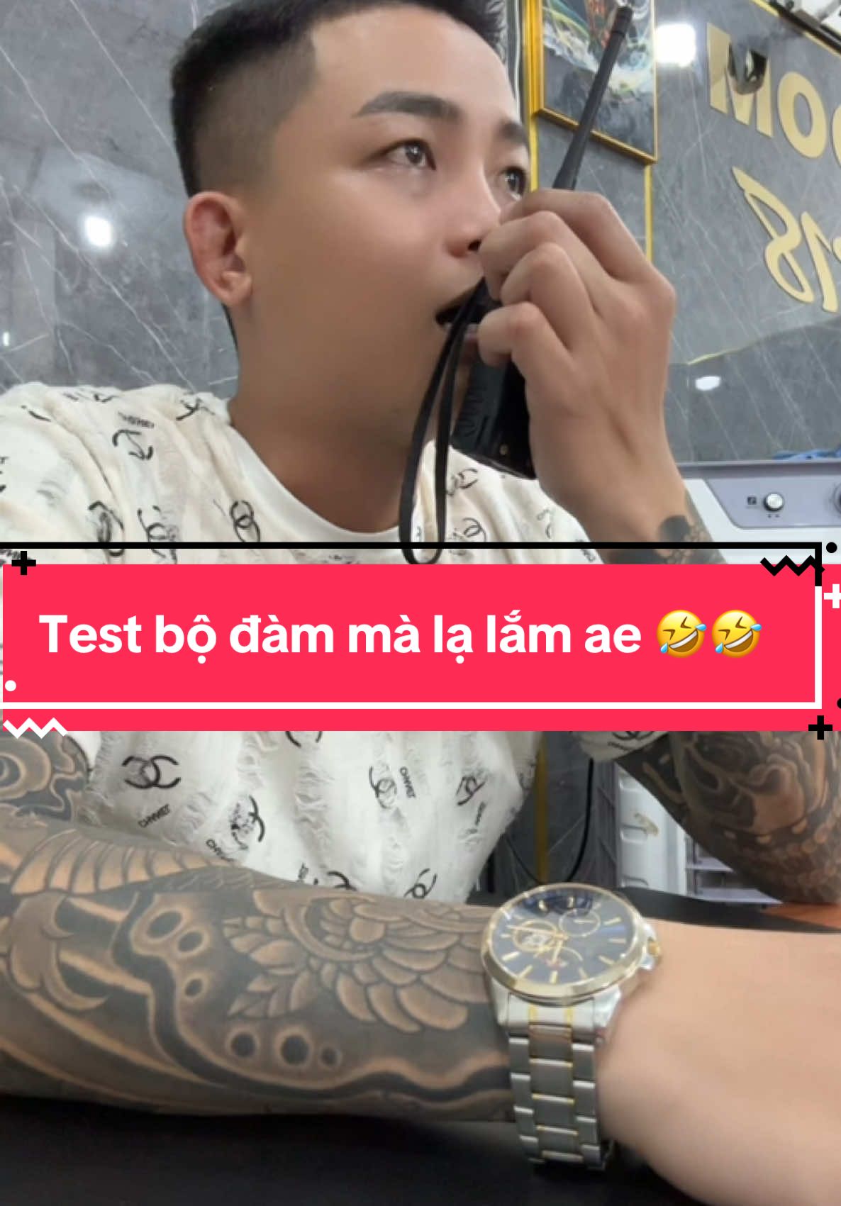 Test bộ đàm ,công nhận nghe rỏ thiệt 🤣#sh318 #clipvui #cliphai #haihuoc #bodam #xuhuong #xuhuongtiktok #fpy 