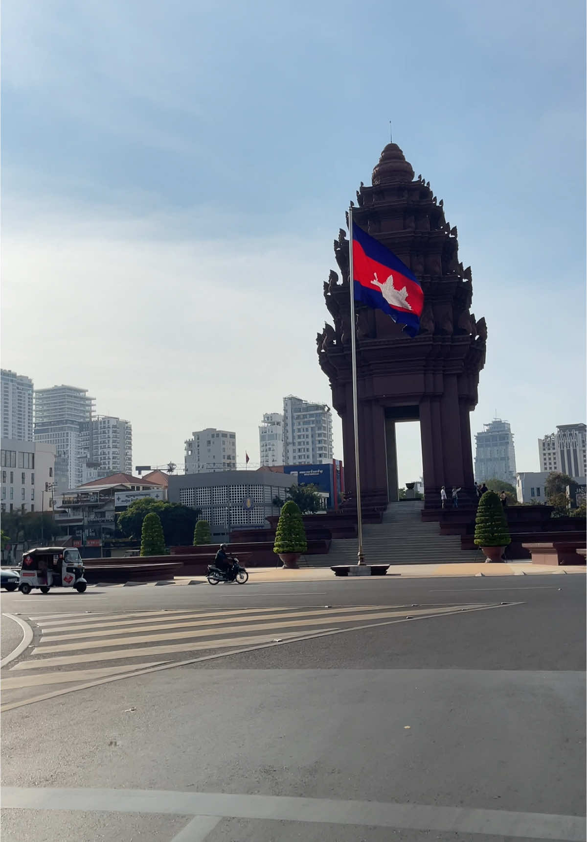 Independent monument of Cambodia 🇰🇭 #cambodia #phnompenhcity #tiktok #fyp #shorts 