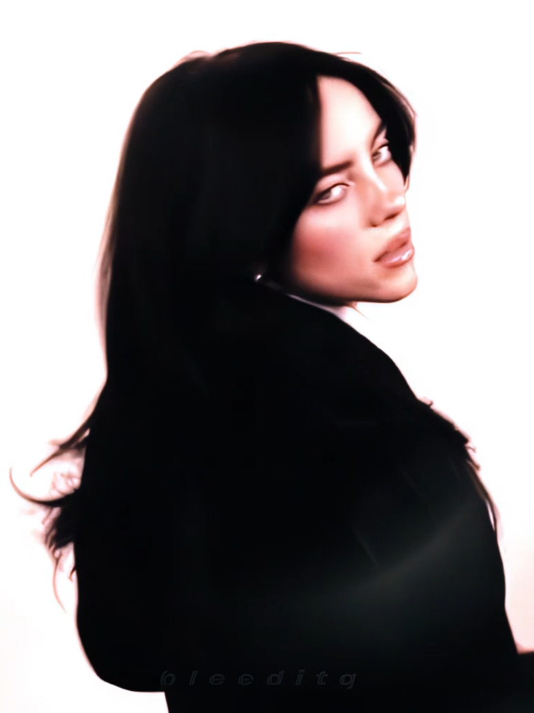 in my heart she won || 🤍 @BILLIE EILISH  #billieeilish #billieeilishedit #billie #grammys2025 #fyp #edit #billieeilishedits #bleeditq #phonk  \dts\ @juleedts @charless @𝐌𝐀𝐍𝐍𝐘™ @eban @overbills @swanzedit @ilomilo @☆sohee 