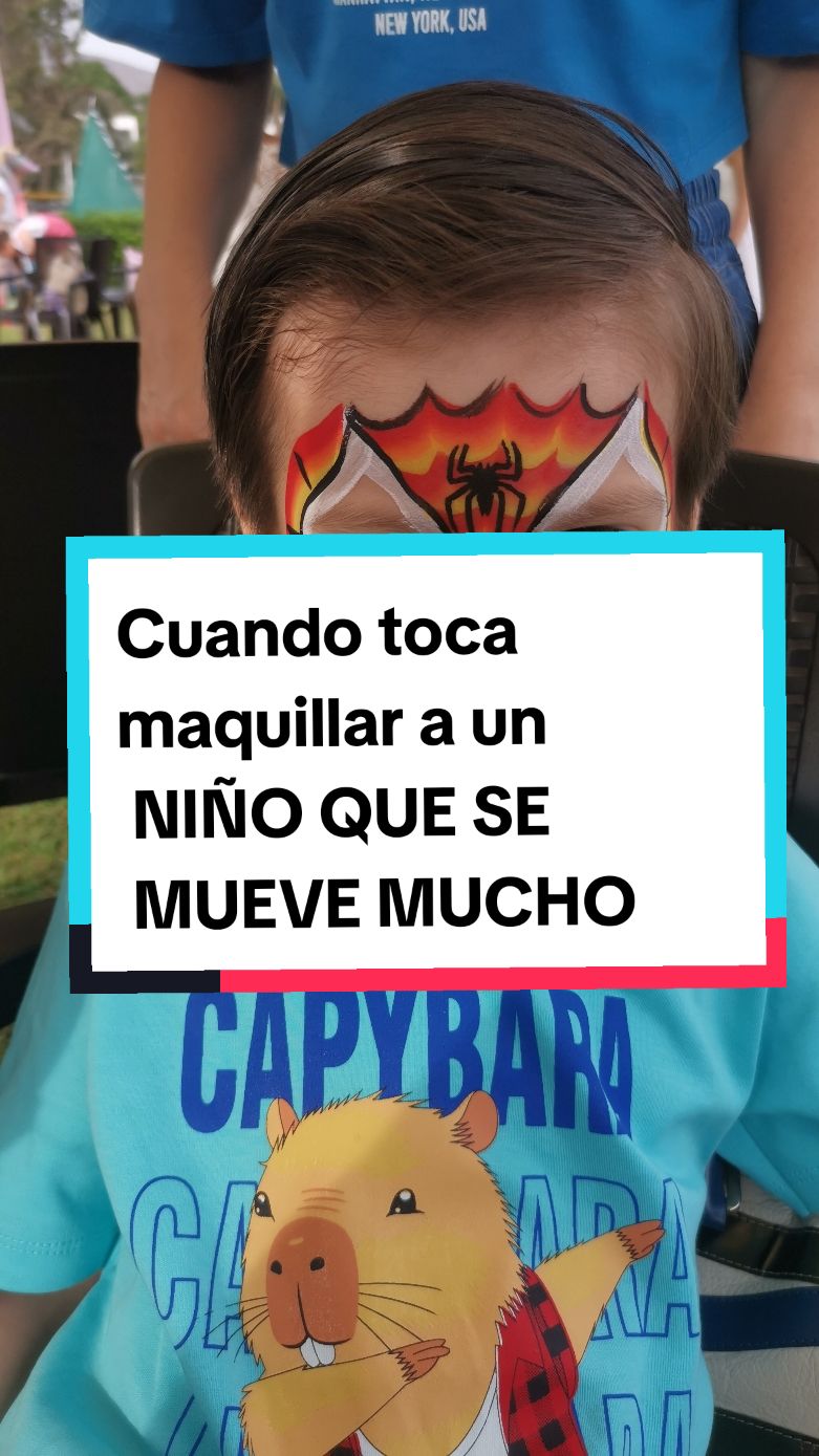 Compartiendo un poco más de nuestro trabajo:Una de nuestras anécdotas que aveces suele pasar y es que NO ES LO MISMO pintar en un lienzo tieso que a un niño SENSIBLE o hiperactivo, nuestro trabajo es poder hacer lo posible por realizarles bien su diseño,  hay veces en la que los papitos y mamis nos ayudan en esa cooperación 😊 🇵🇪 970 873 151  #trabajoconniños  #facepainter #maquilladorainfantil #fiestasinfantiles #eventosinfantiles #caritaspintadas #facepainting #cumpleañosinfantiles 