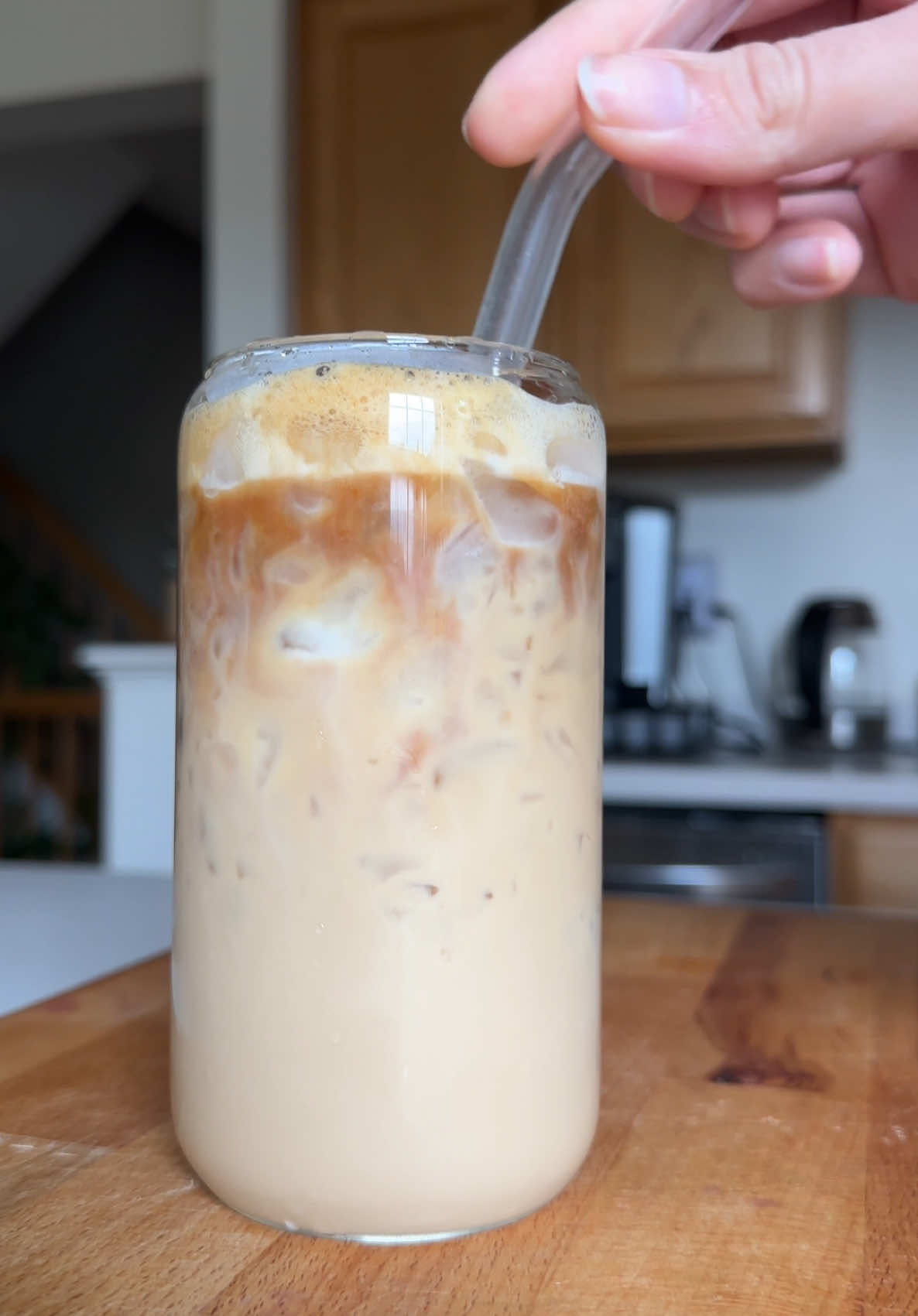 Iced Toffee Latte with double shot of espresso #latte #icedlatte #coffeetok #coffee #morningroutine #morningroutineaesthetic #morningaesthetic #coffeetiktok #toffeelatte #toffeicedlatte 