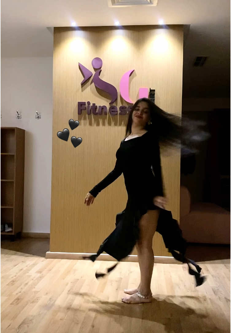 الفنة جربي هاد التخليطة وسيري دقة دقة حتى تشديها.. اللايف غالبا اليوم مع التسعود 😍 وكانصيفط ليكم بزززاااااف الحب ♥️♥️♥️♥️♥️  #anayasmi #fyp 