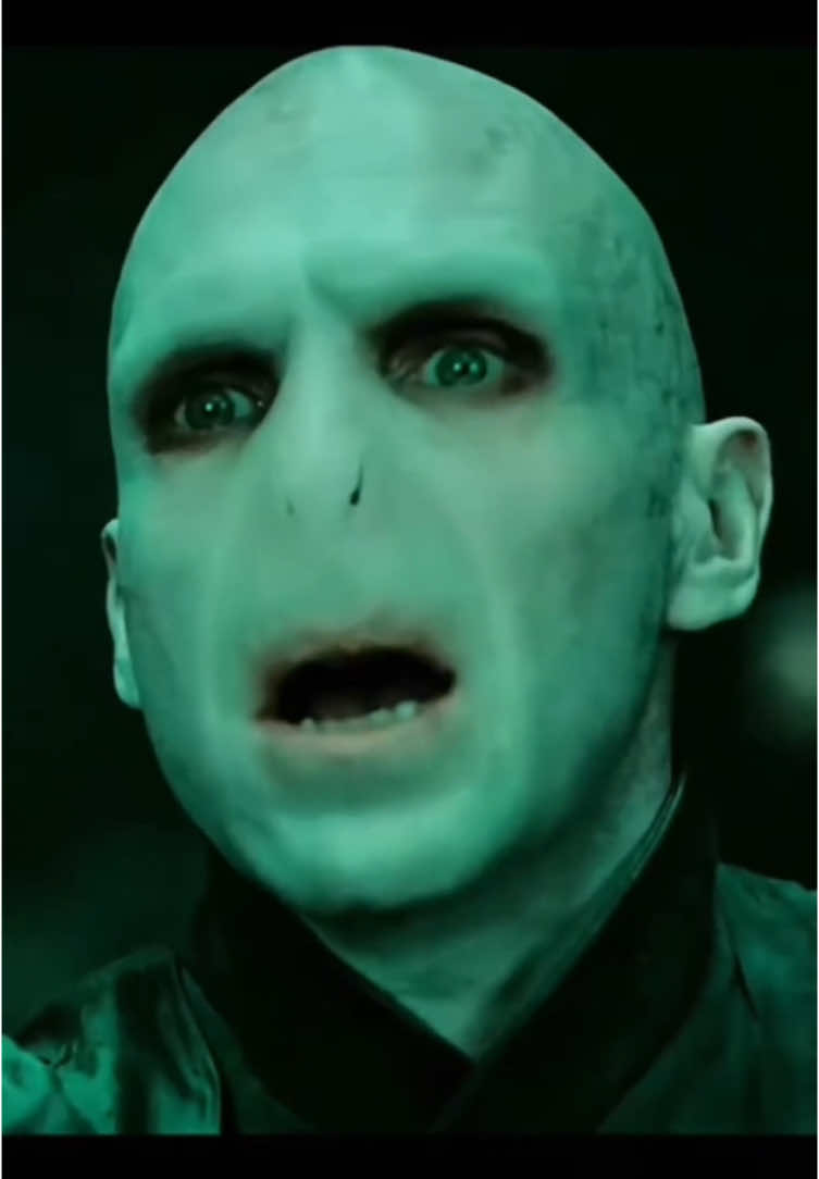 Lord Voldemort loves it too ABRACADABRA @ladygaga  #abracadabra #mayhem #ladygaga #gaga #fy #harrypotter #voldemort #dance #disease #ladygagamayhem #fyp #ladygagaabracadabra