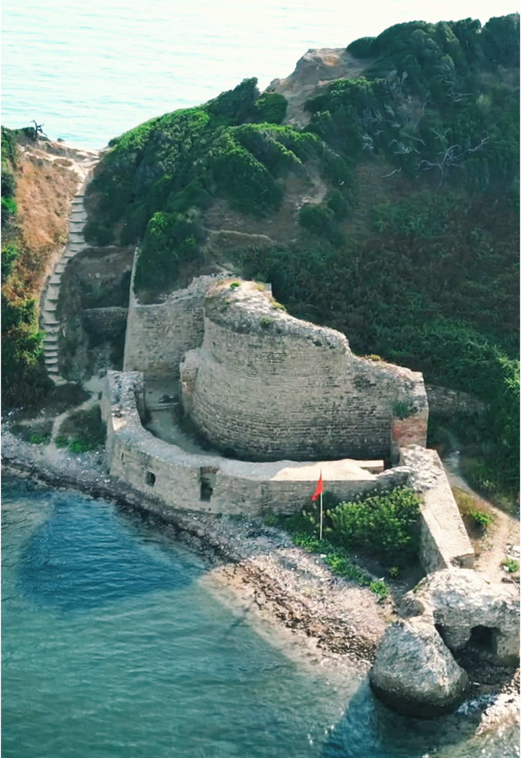 #albania #albania🇦🇱 #🇦🇱  #kepirodonit #castle #rodonit #skanderbeg #skanderbeg🇦🇱 #mountain #dji #djimini3pro #dron #drone #dronevideo #droneshot #freetime #holiday #capcat #capcat__edit 