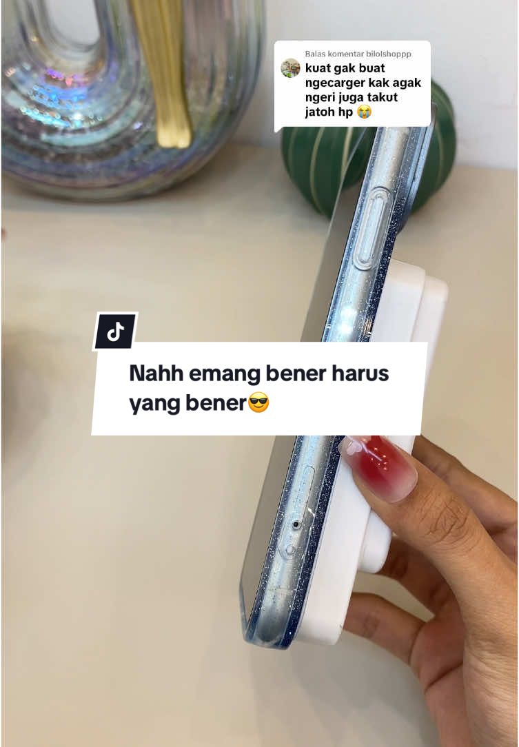 Membalas @bilolshoppp terbukti uda merekat🥰‼️#fyp #semestaacc #magsafe #glitter #caseiphone #stand #foryou #murce 