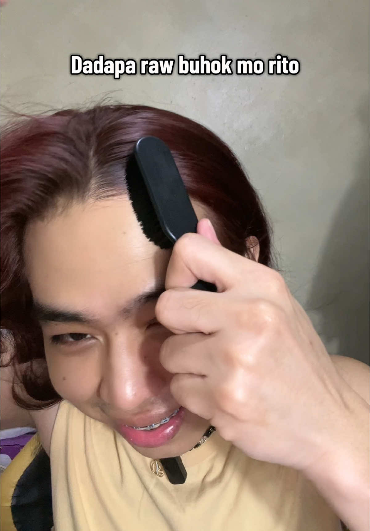 Dadapa talaga buhok mo sa hair brush na to.  #cleanlook #cleanhairlook #hairbrush #comb #doublesidedbrush #brushcomb #hairstyling 