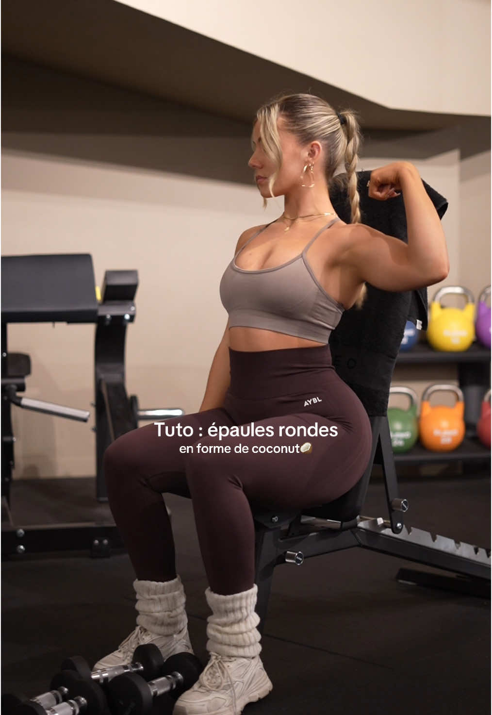 La beauté des épaules bien rondes🫦 Ensemble @AYBL -10% code MORGHANE (collaboration commerciale) #shoulders #fitgirl #gymtok 