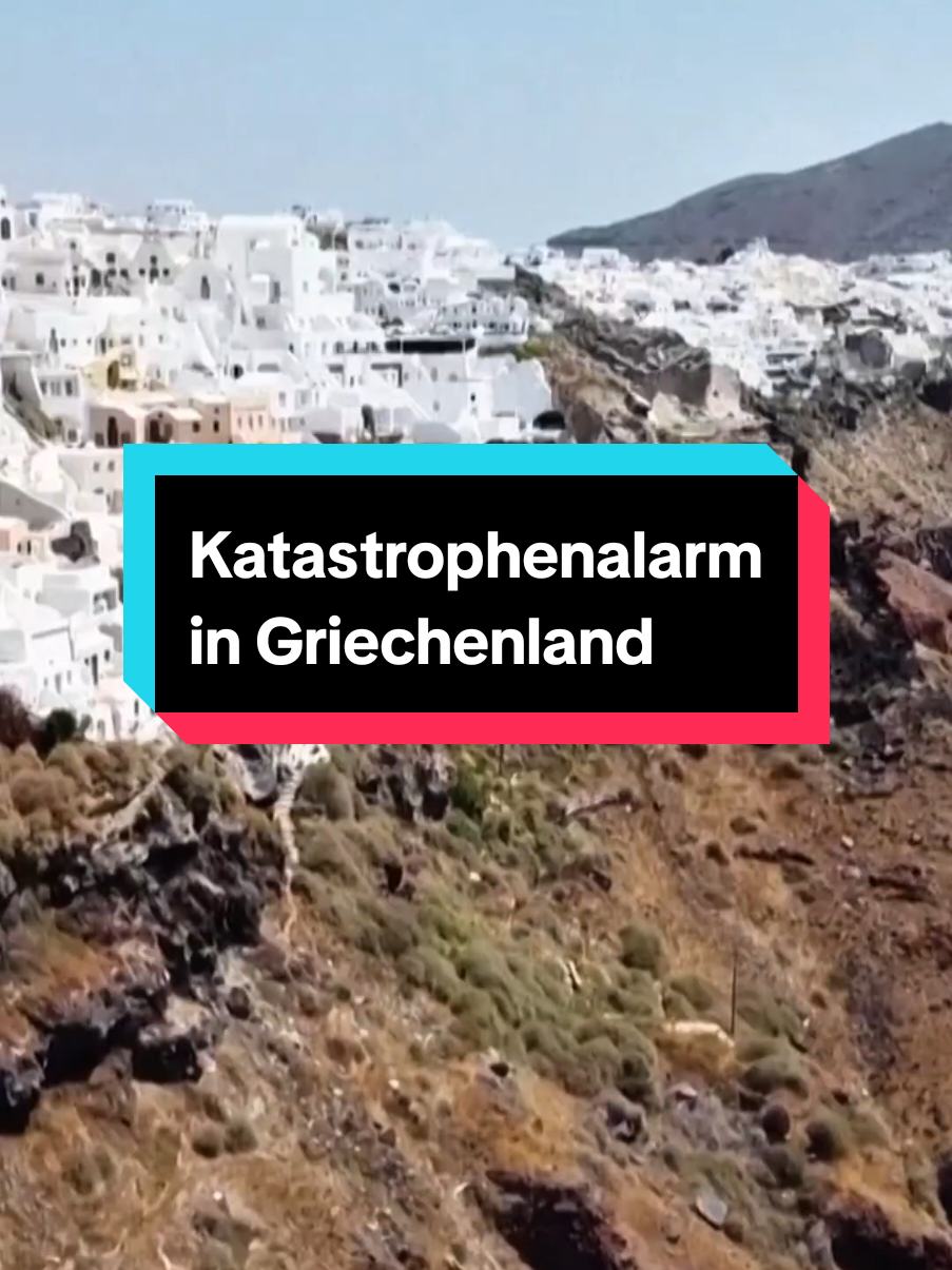 Griechenland in Panik! Über 400 Erdbeben, mögliche Tsunami-Gefahr und Menschen verlassen die Inseln! 🌊⚠️ Was passiert als Nächstes? Bleib dran für alle aktuellen Updates! 👉 Folge mir, um nichts zu verpassen! 📲💥 #Erdbeben #Griechenland #Santorini #BreakingNews #Tsunami #Katastrophe #NewsUpdate #MuratNews #Vulkanausbruch #Notfall #AktuelleNachrichten 